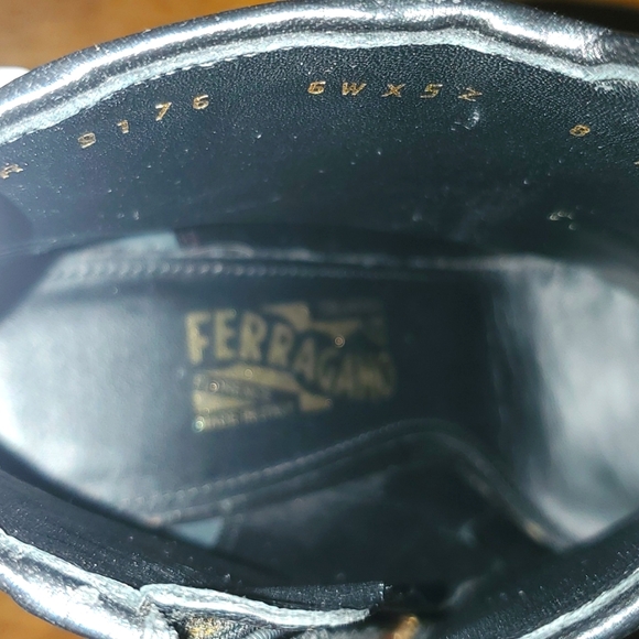 Ferragamo booties size 8M - Picture 8 of 12
